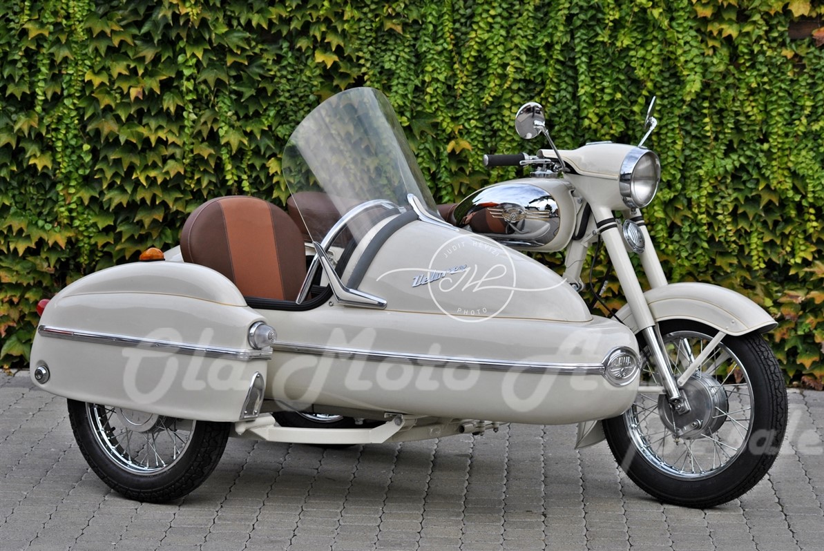 Jawa 360/ 350, in several colours!