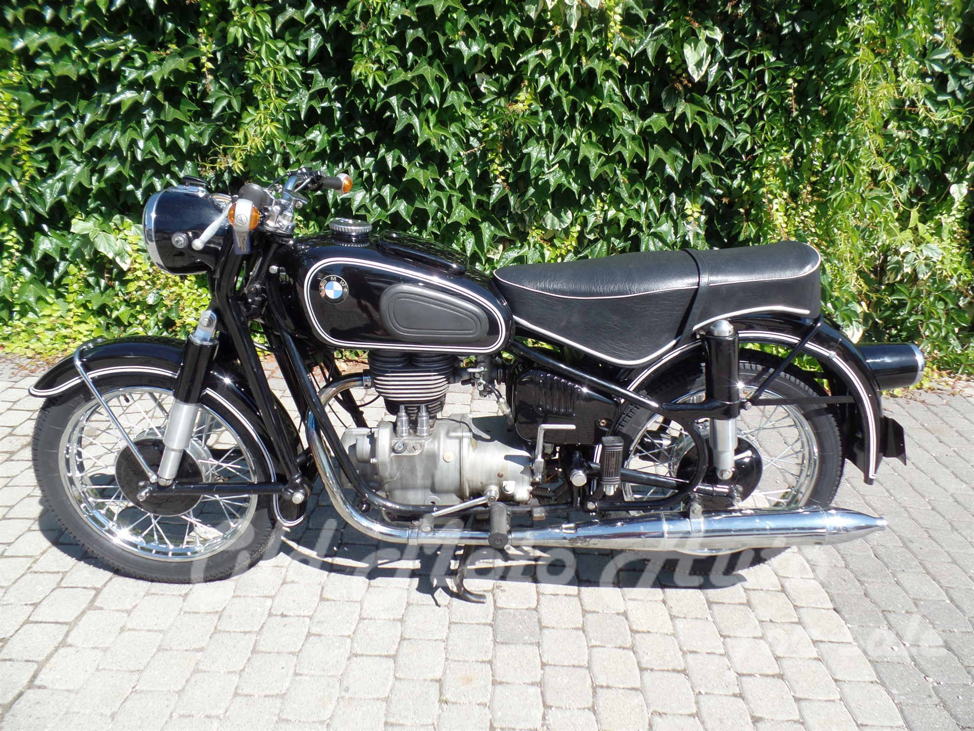 BMW R 27